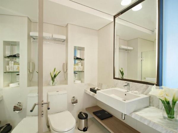 Seda Bonifacio Global City - Multiple Use Hotel image 24