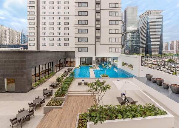 Seda Bonifacio Global City - Multiple Use Hotel image 6